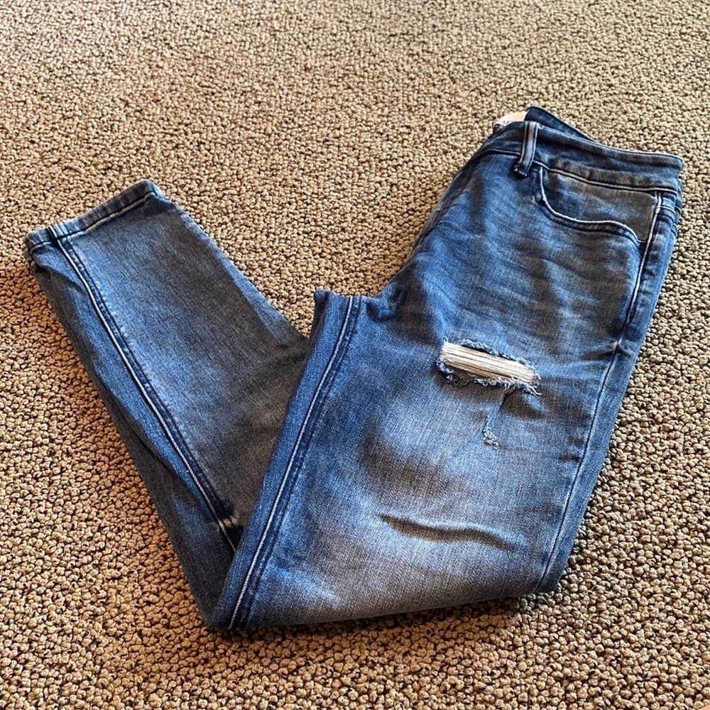 Vervet Skinny & Distressed Jeans Size 28 Ready to Wear!